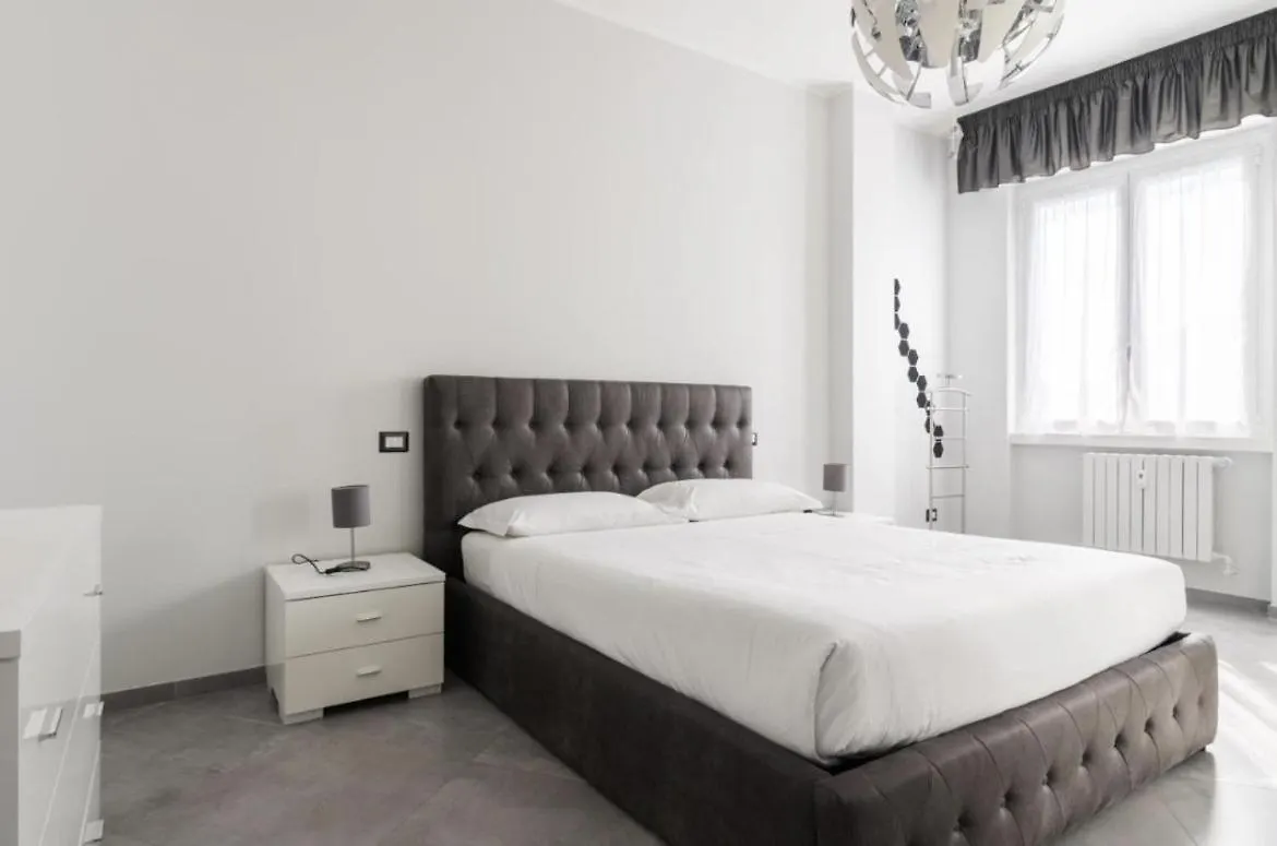 Luxury Apartment In Prada District Near Mm Brenta & Milan Center - Ideal For Business Profiles