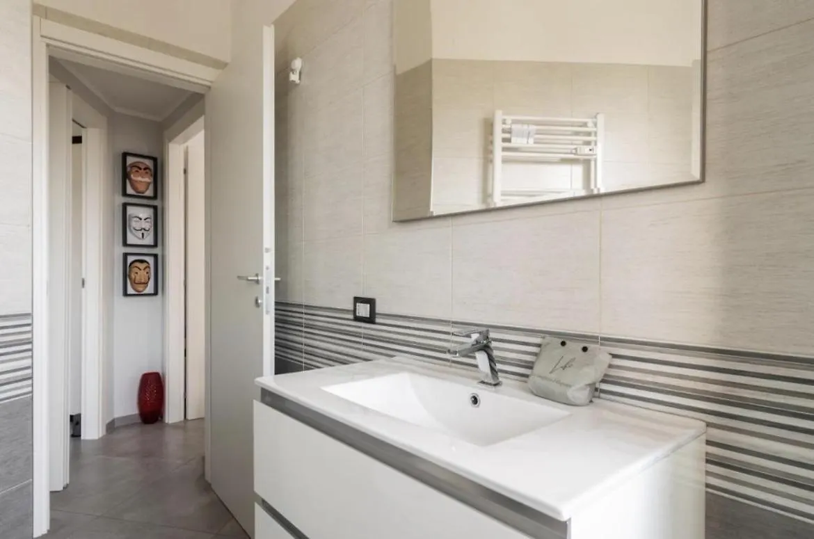 Luxury Apartment In Prada District Near Mm Brenta & Milan Center - Ideal For Business Profiles