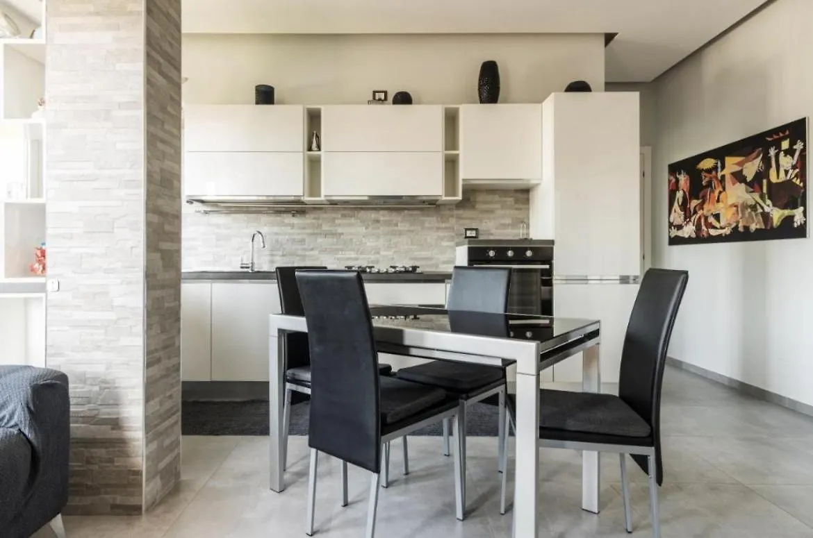 Luxury Apartment In Prada District Near Mm Brenta & Milan Center - Ideal For Business Profiles 0*,